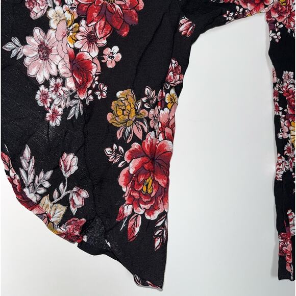 NWT Gypsies & Moondust Gigi Printed Keyhole Top Bell Sleeves Women's Size small - Picture 12 of 16